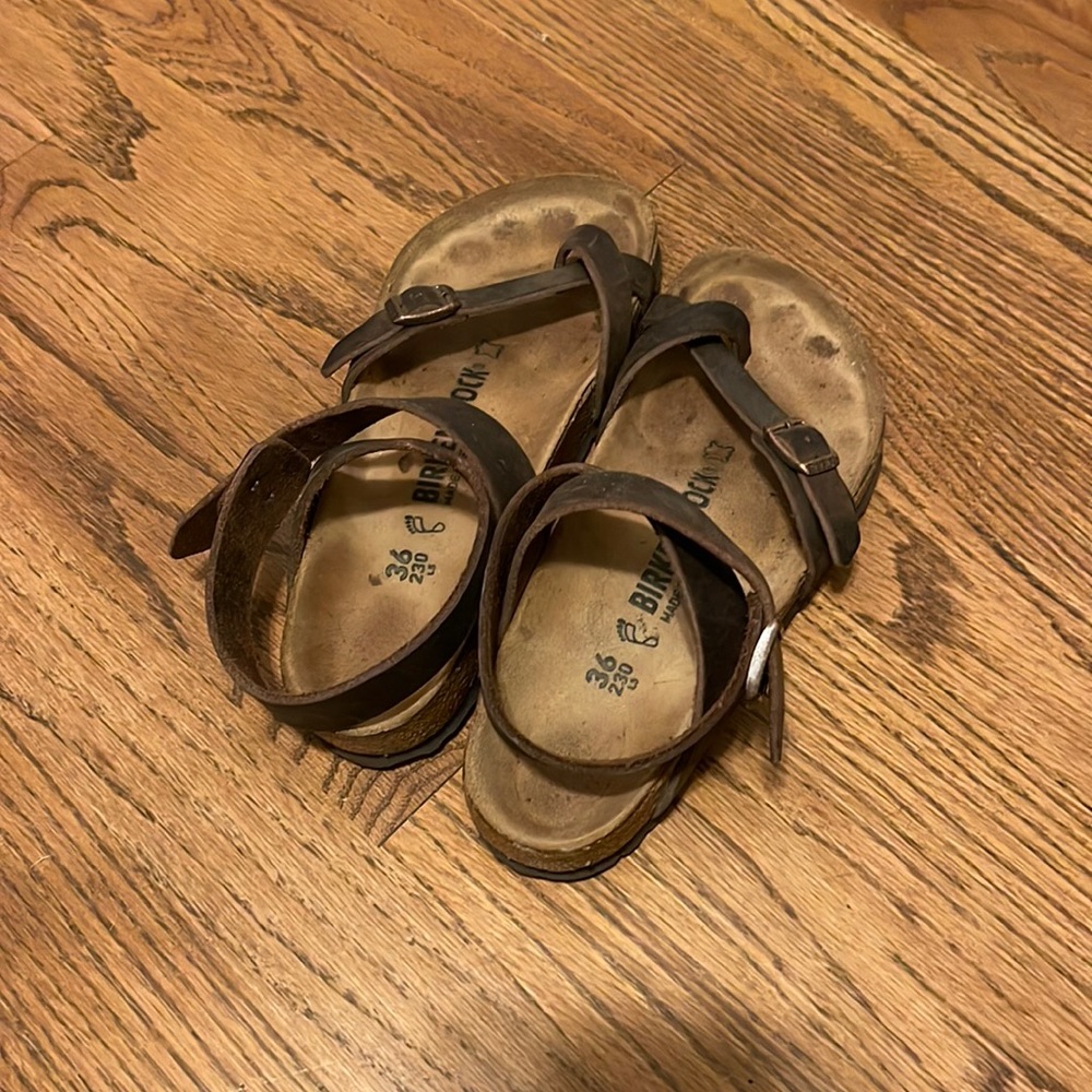 Birkenstock 36 (6-6.5US) women’s sandals